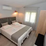 Val Ammolofoi * Nea Peramos (Macedonia)